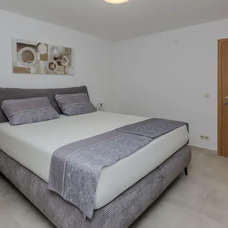 Tukara 1 By Interhome